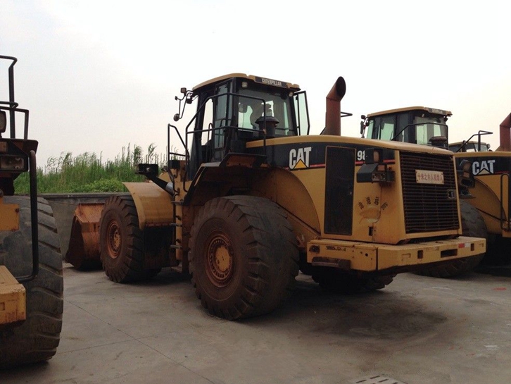 上海進口日本裝載機報關(guān)流程-20年設備報關(guān)行