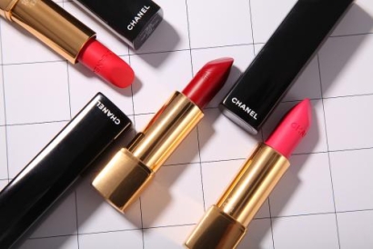 韓國化妝品進(jìn)口報(bào)關(guān)到上海外高橋港案例，看臻力人是如何解決的！